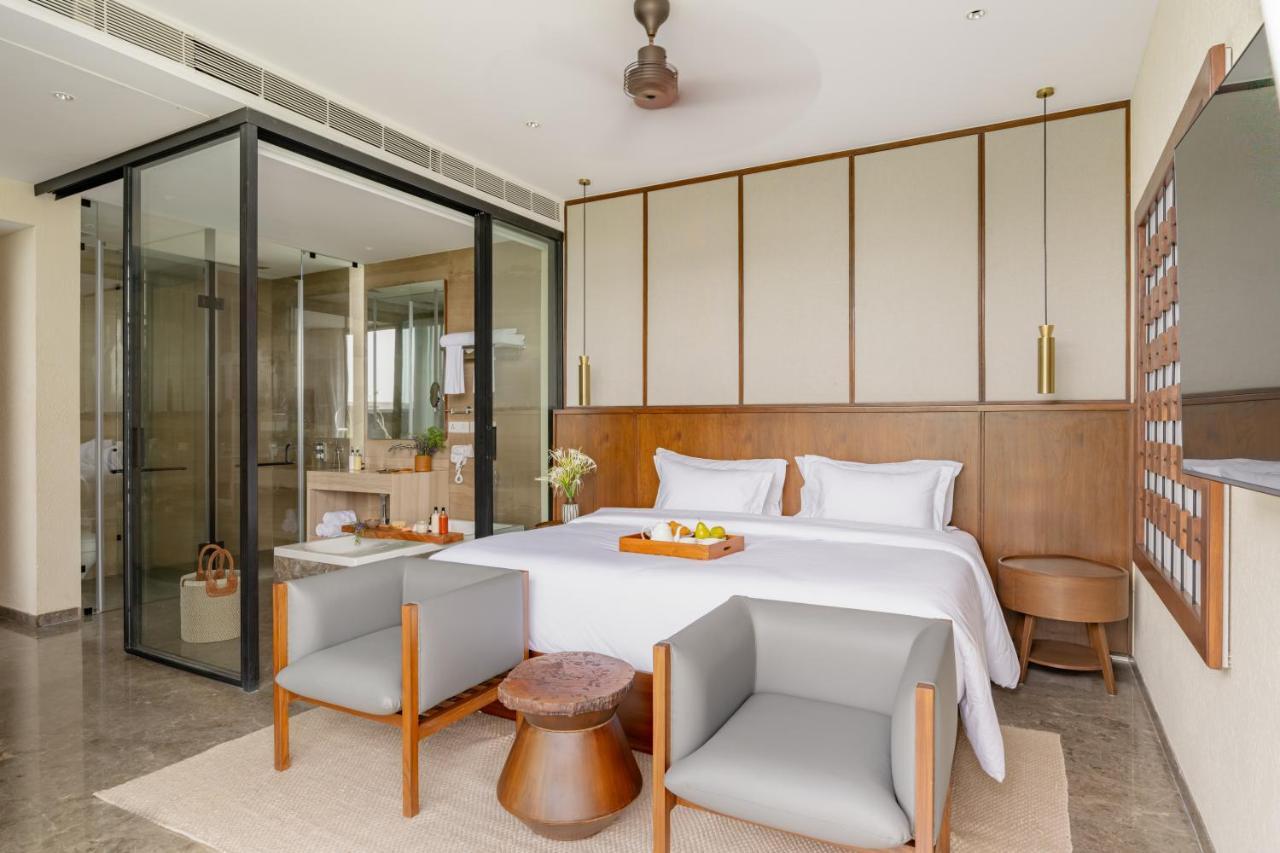Mysa Zinc Journey By The Fern, Nani Devati Hotel Sanand Exterior photo