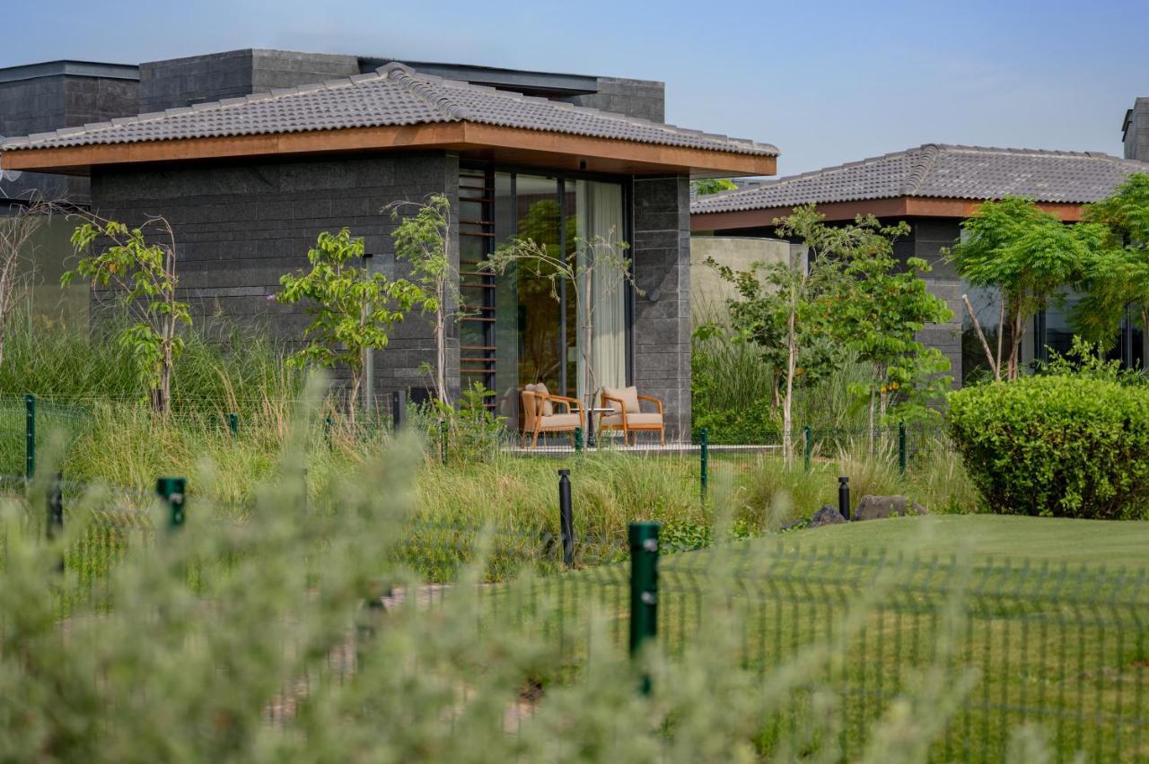 Mysa Zinc Journey By The Fern, Nani Devati Hotel Sanand Exterior photo