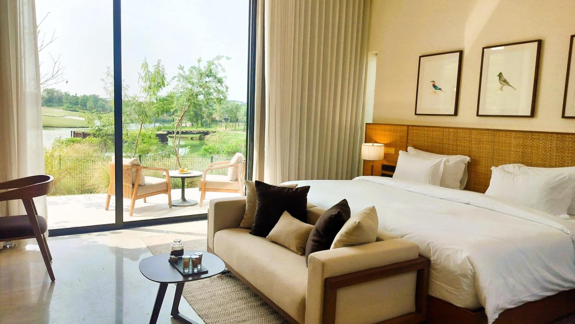 Mysa Zinc Journey By The Fern, Nani Devati Hotel Sanand Exterior photo